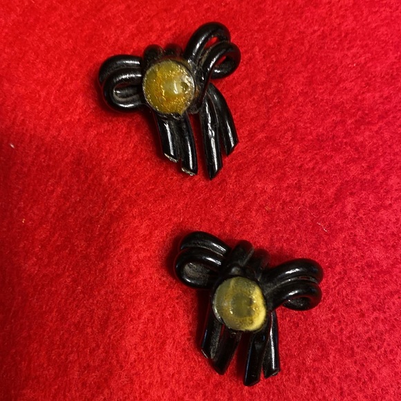 Black Art Deco Bow Design Earrings - Picture 6 of 12